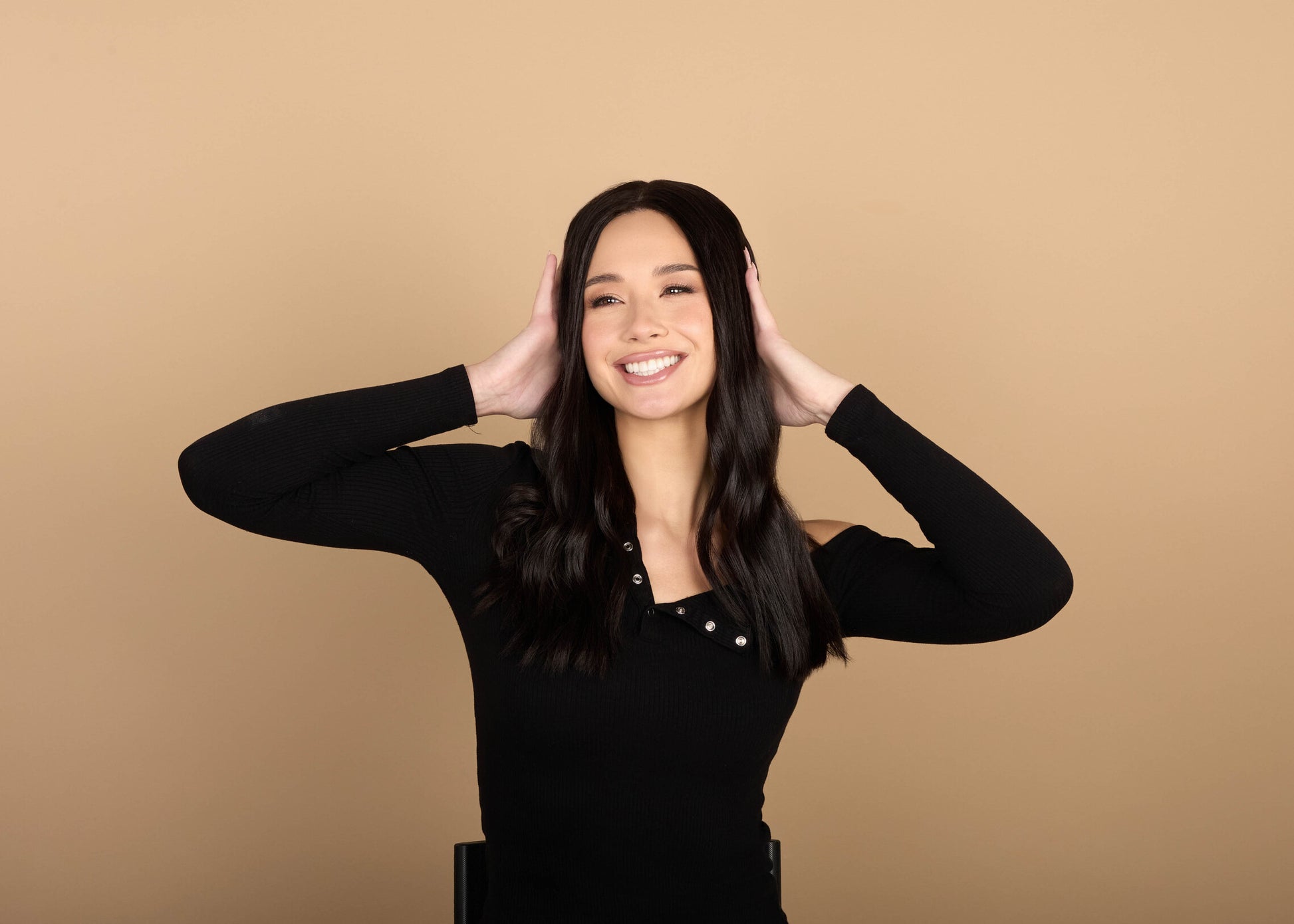 Model wearing 19" Fleur