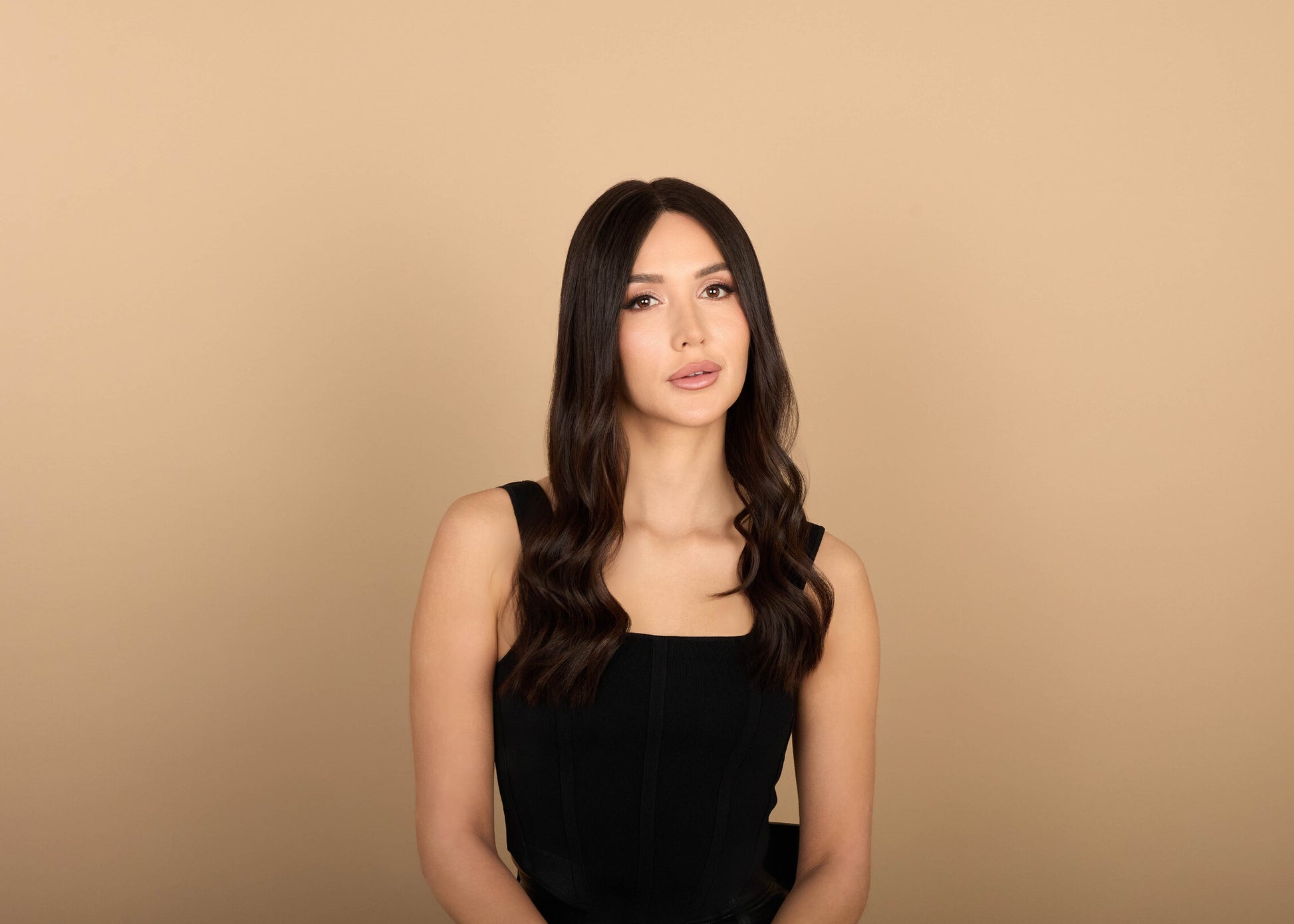 Model wearing 21" Brooklyn